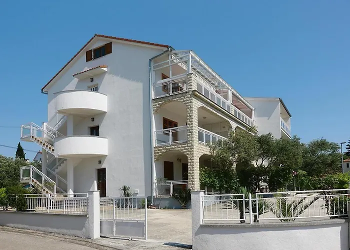 Biograd Beachside Family Апартаменты Биоград-на-Мору