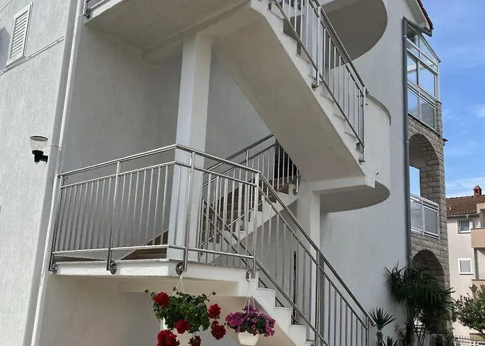 Biograd Beachside Family Апартаменты Биоград-на-Мору