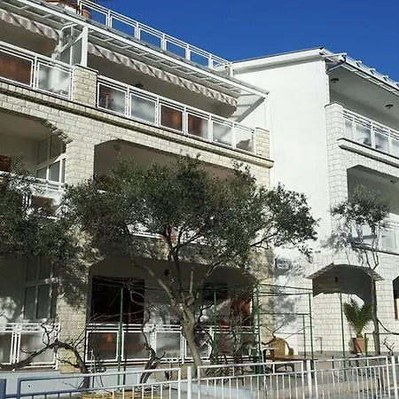 Biograd Beachside Family Apartmán *