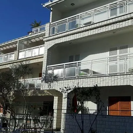 Biograd Beachside Family Apartmán *